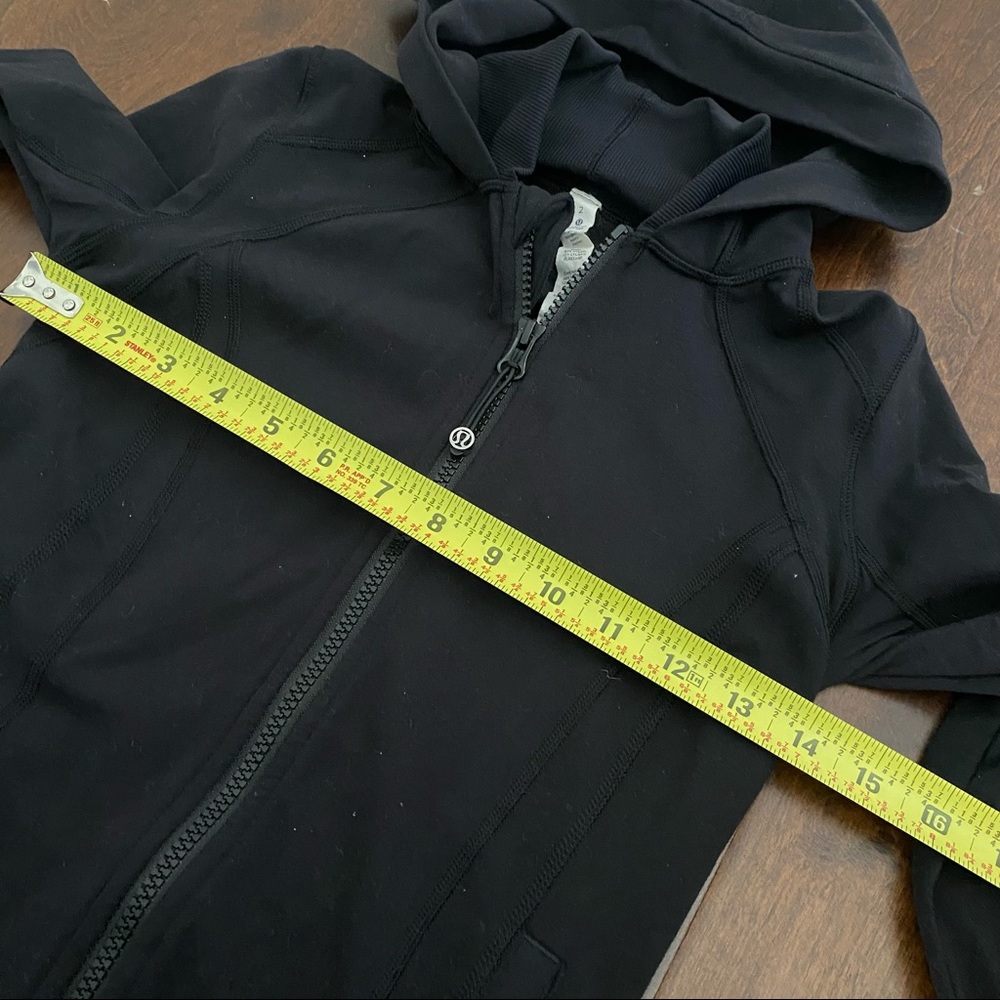 Lululemon jacket - Picture 5 of 6